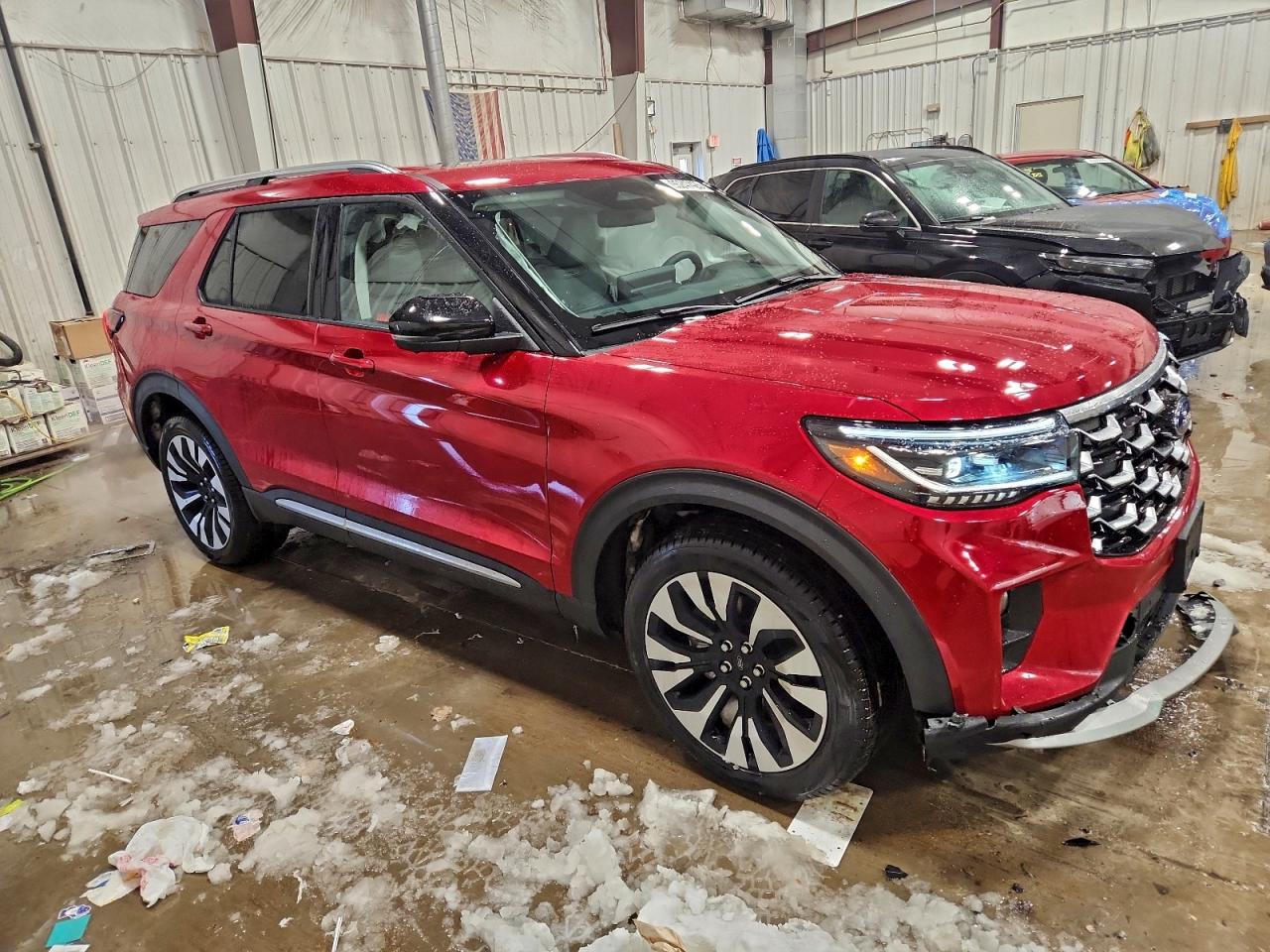 Ford Explorer Platinum Image 2