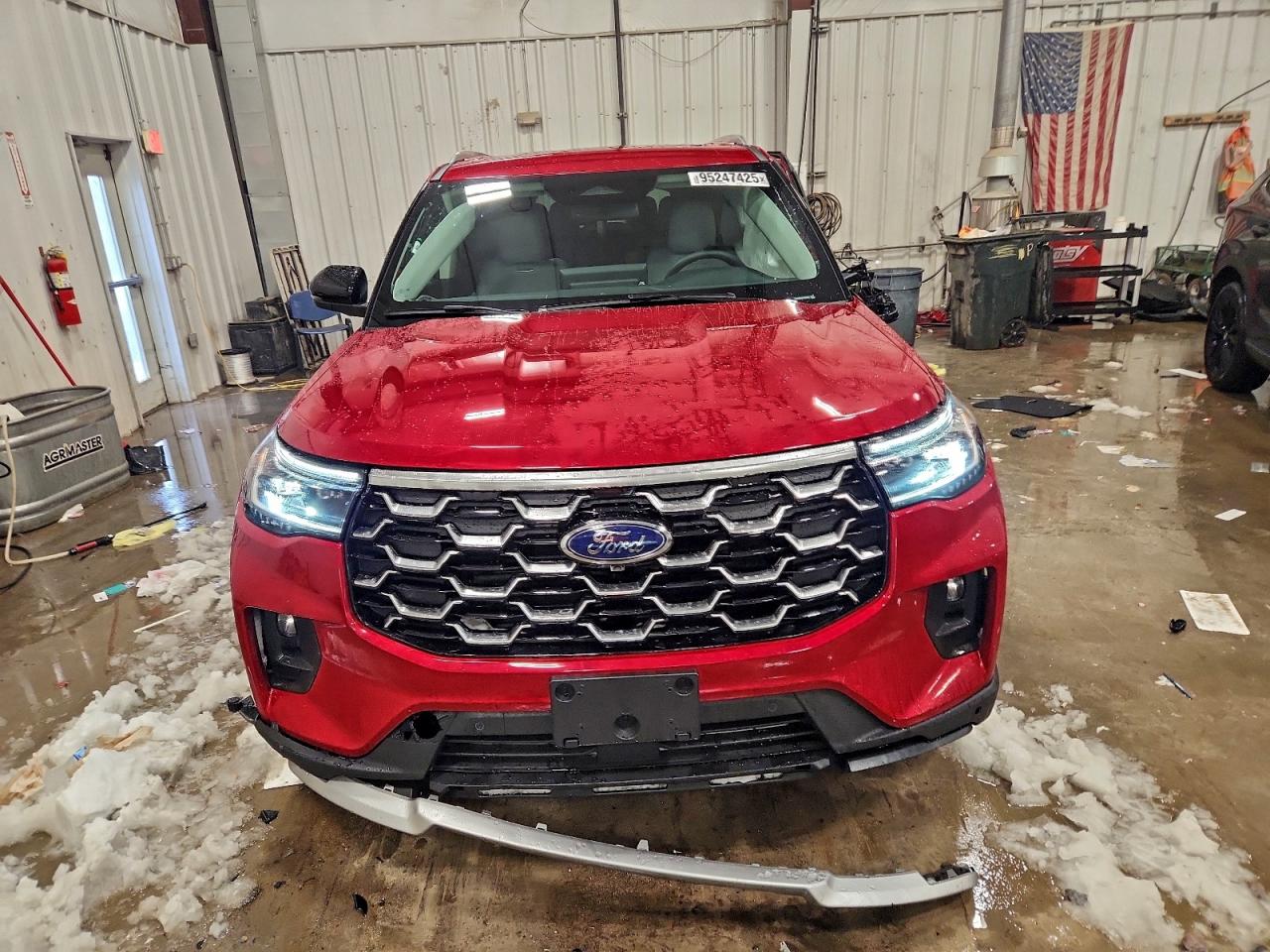 Ford Explorer Platinum Image 6