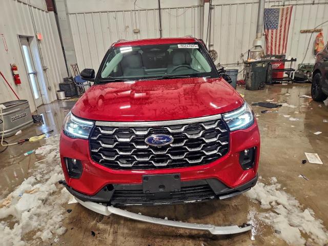 Ford Explorer Platinum Image 6