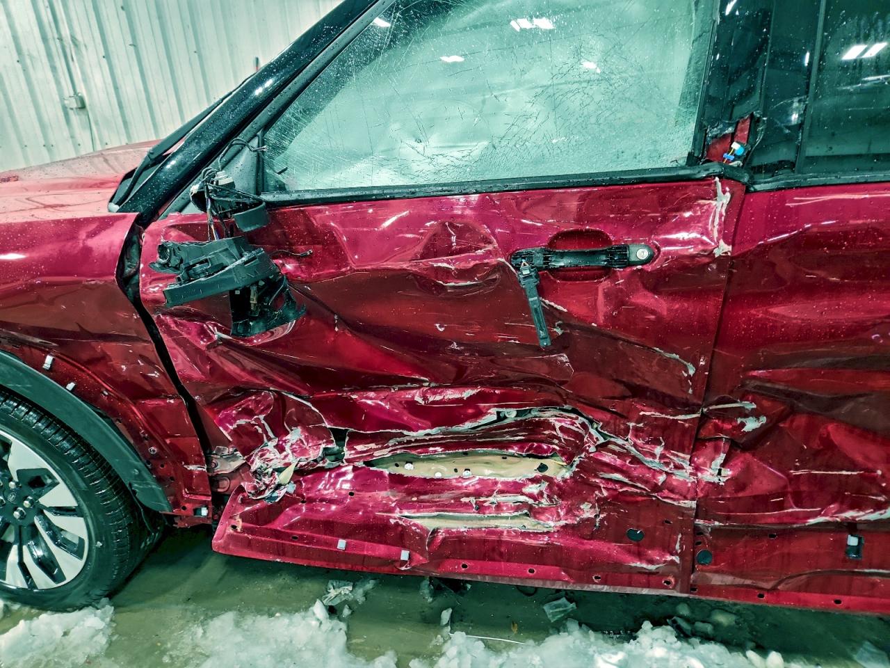 Ford Explorer Platinum Image 8