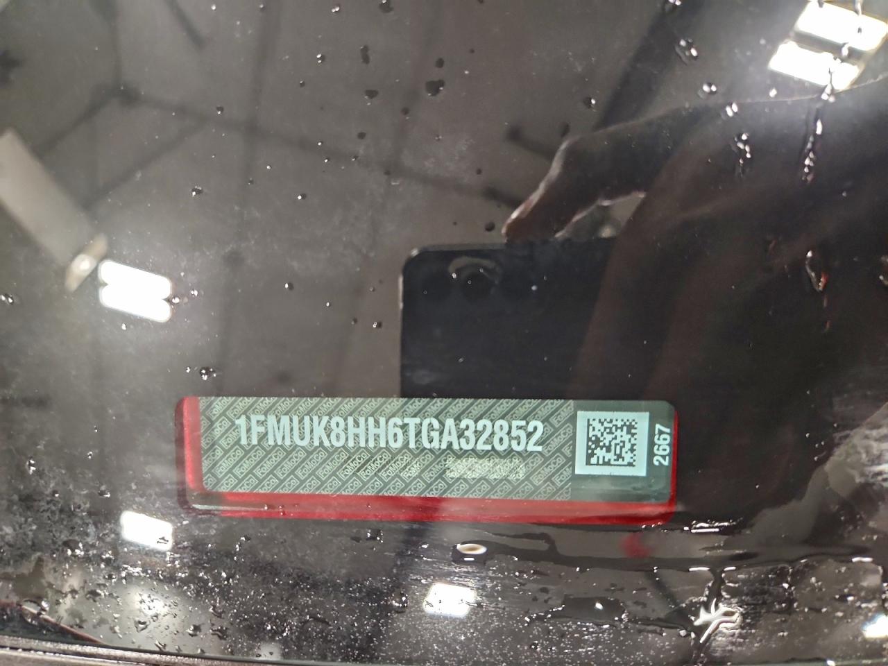 Ford Explorer Platinum Image 11