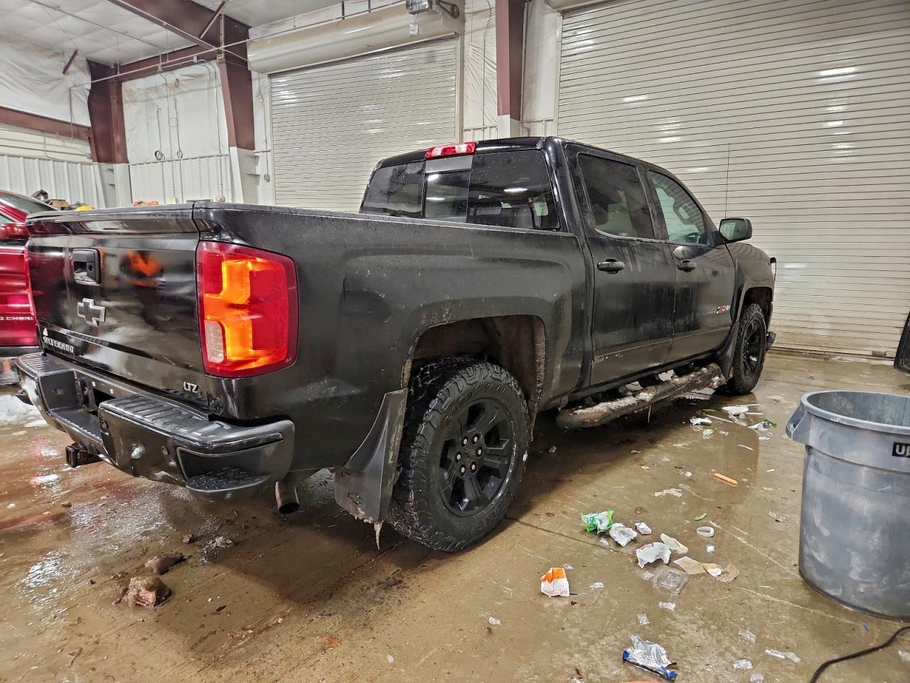 Chevrolet Silverado K1500 Ltz Image 2