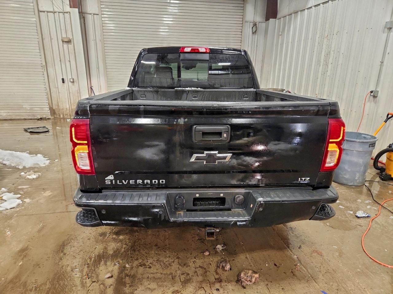 Chevrolet Silverado K1500 Ltz Image 4