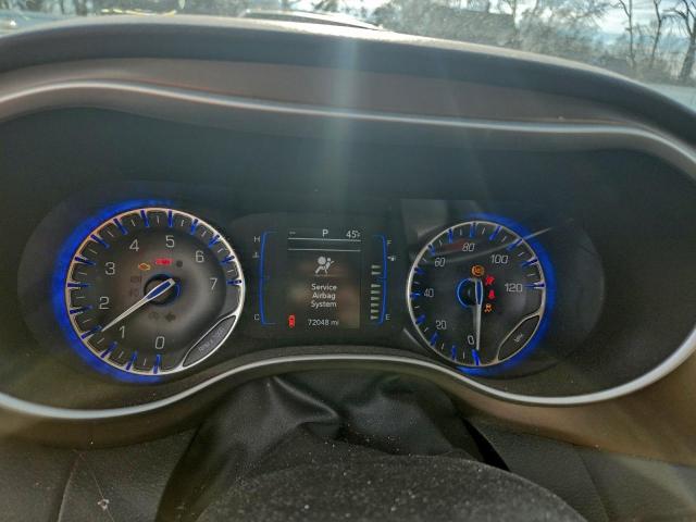 Chrysler Pacifica Touring L Image 7