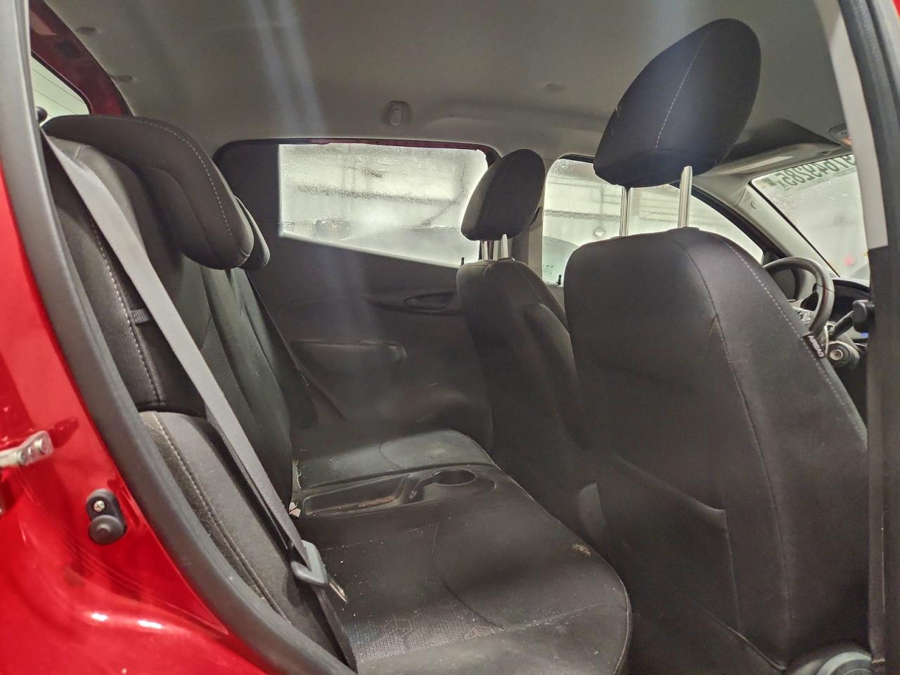 Chevrolet Spark 1lt Image 10