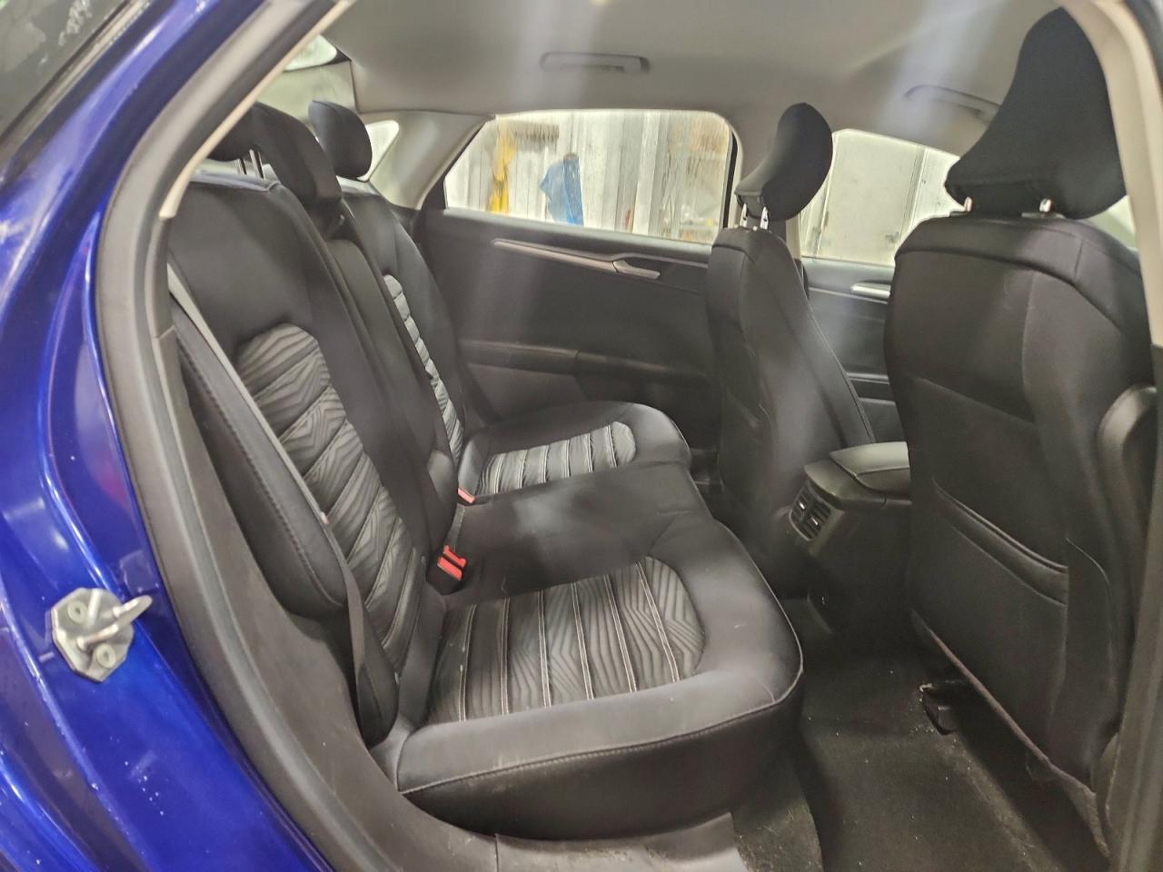 Ford Fusion Se Image 7