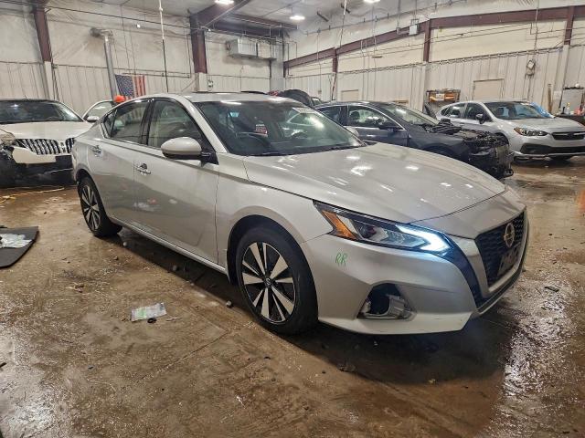 Nissan Altima Sv Image 6