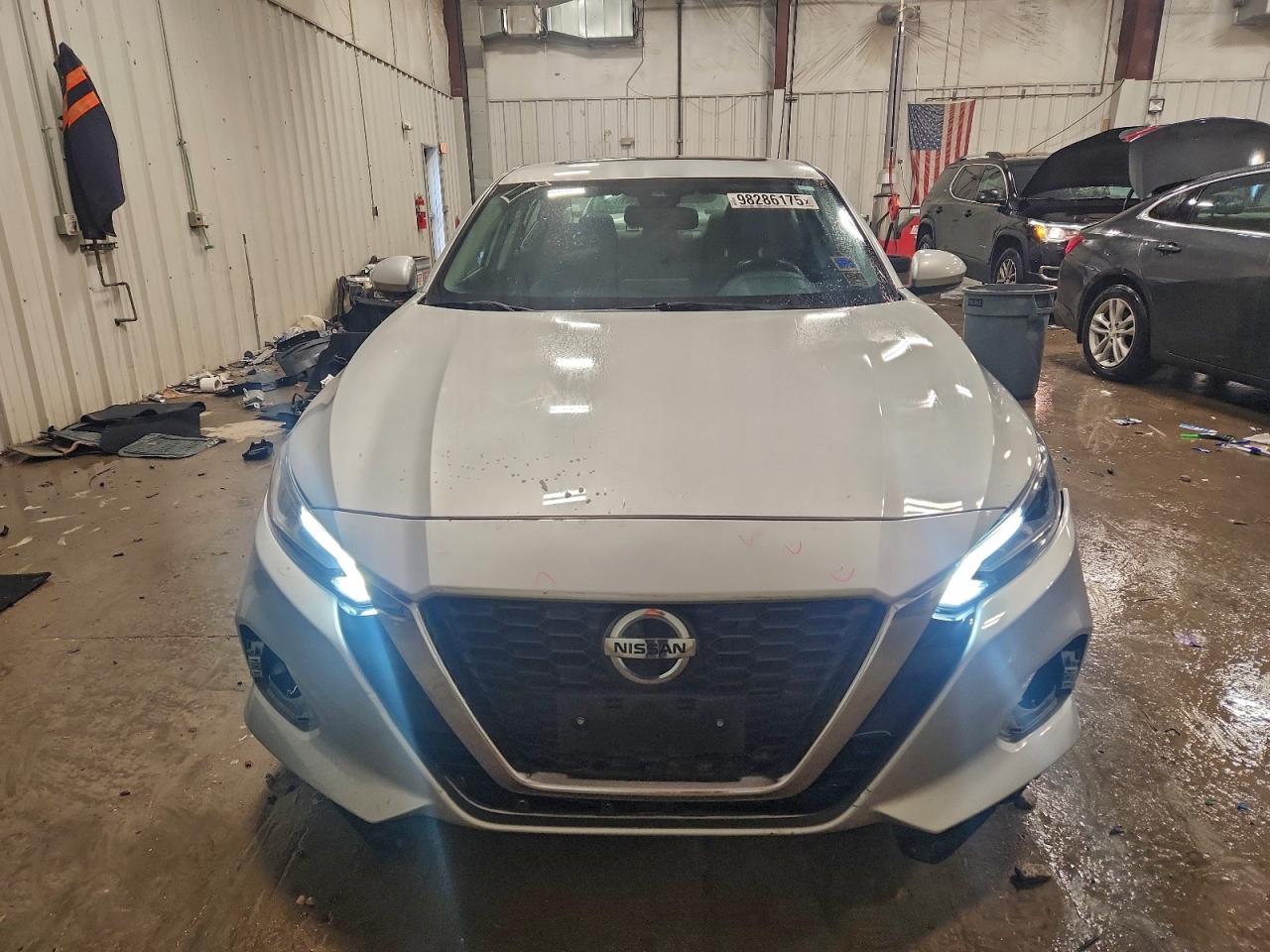 Nissan Altima Sv Image 3