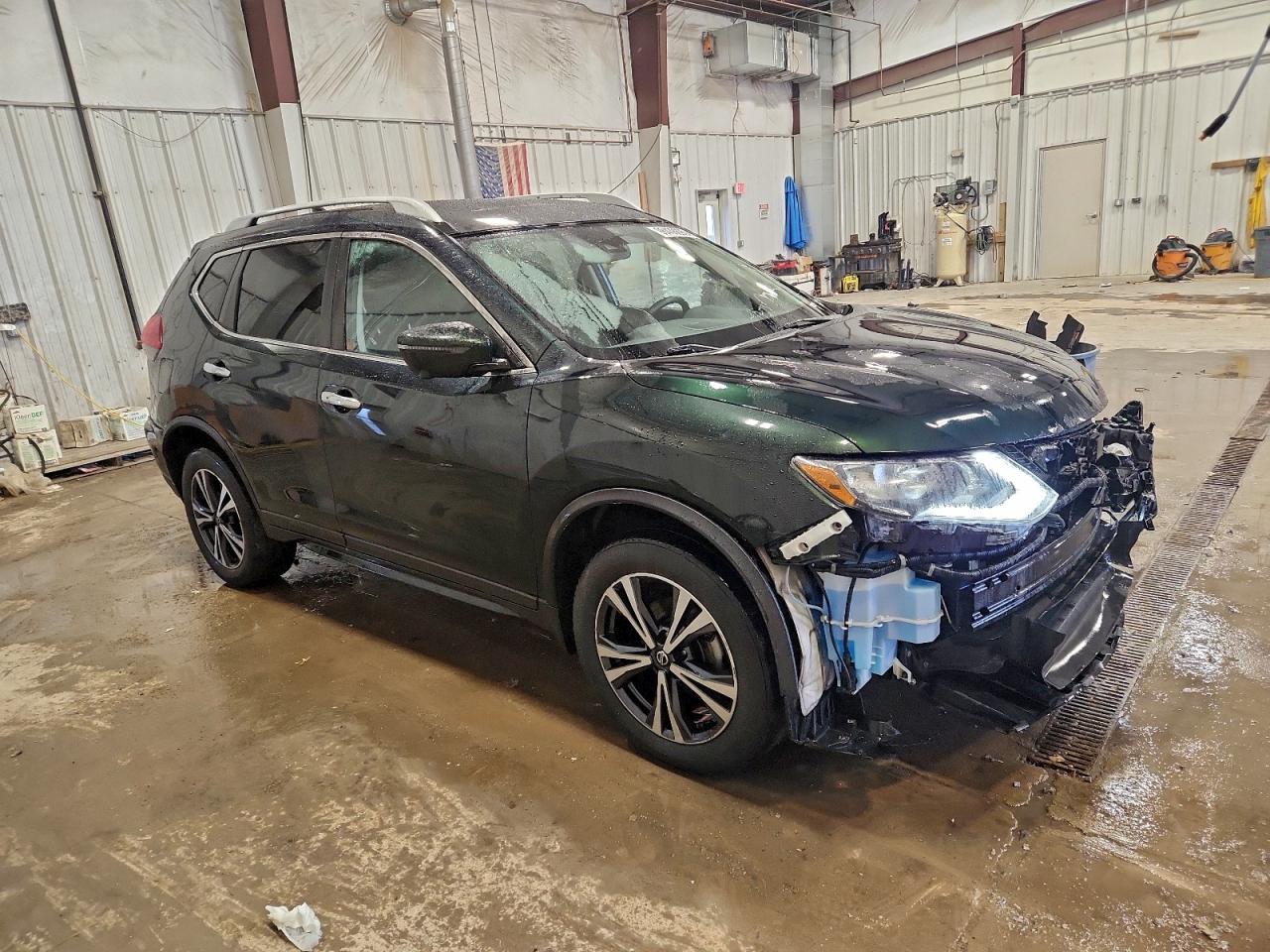 Nissan Rogue S Image 7