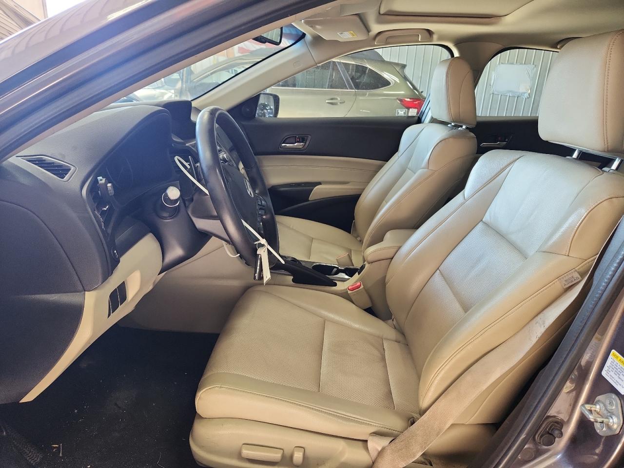 Acura ILX 20 Premium Image 6