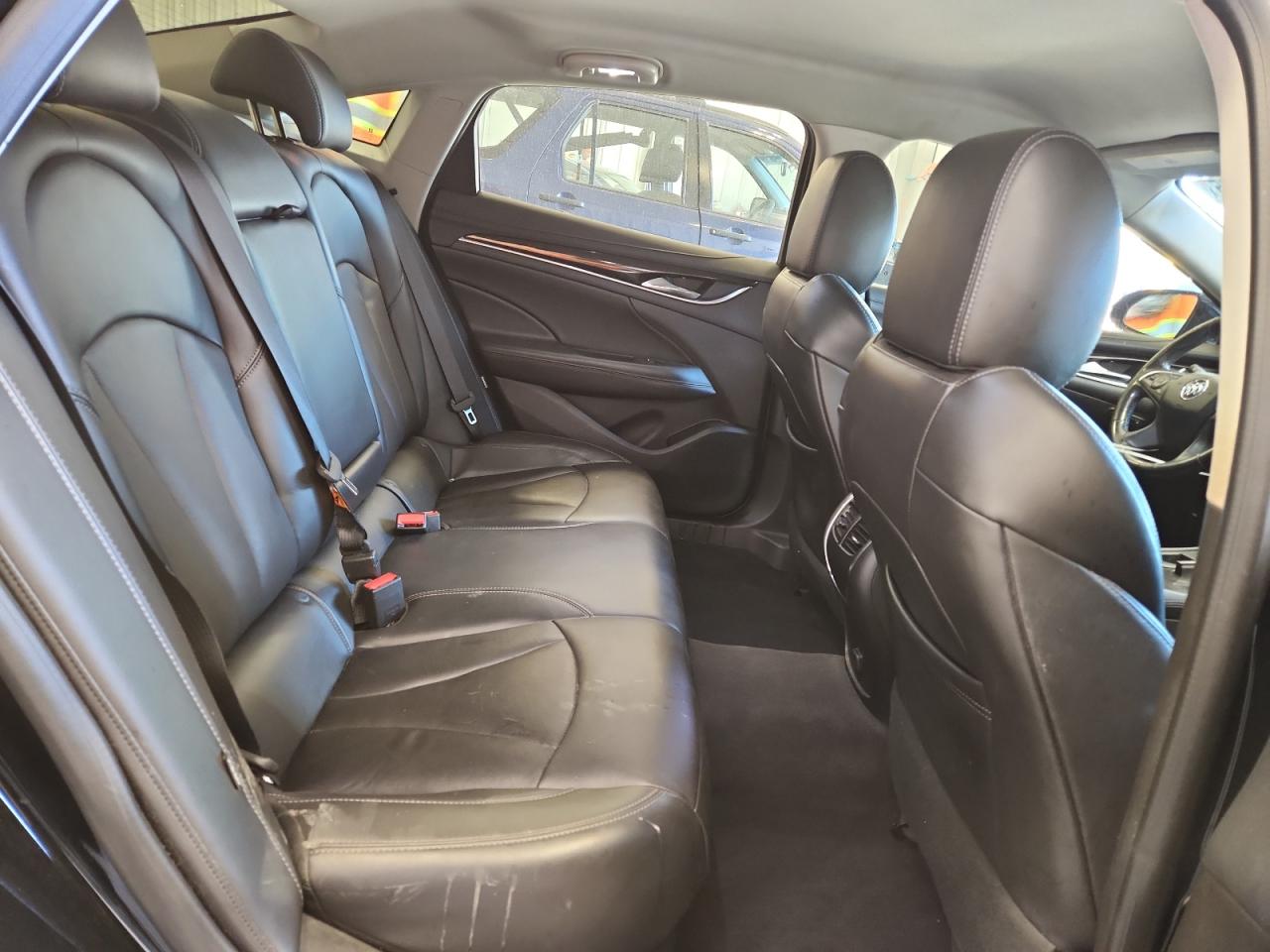 Buick LaCrosse Essence Image 4