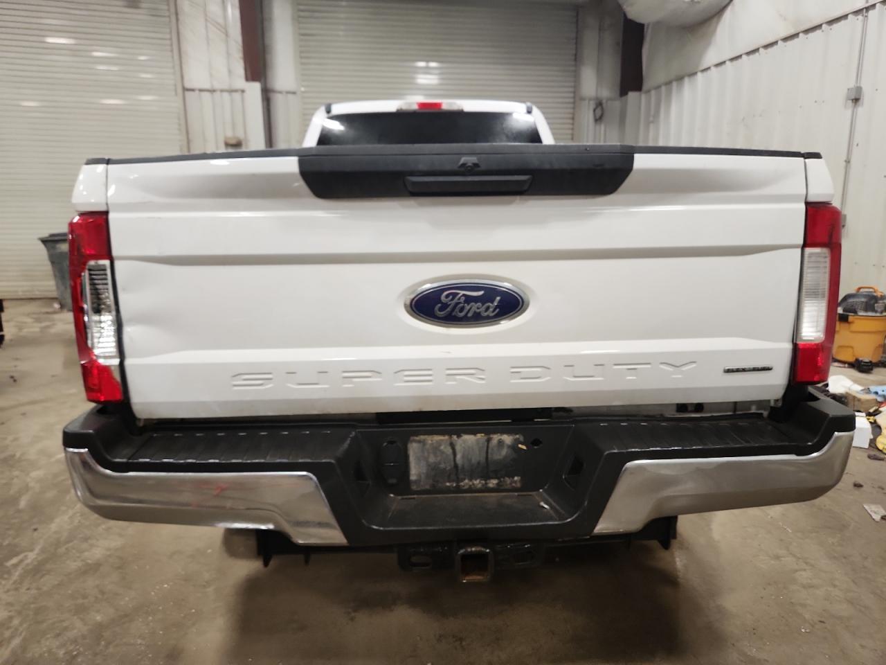 Ford F-250 Super Duty Image 6