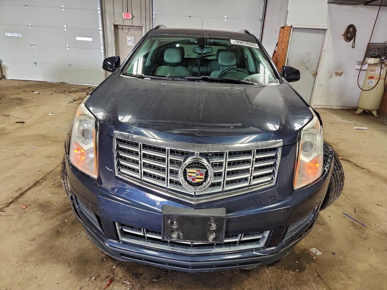 Cadillac SRX Image 4