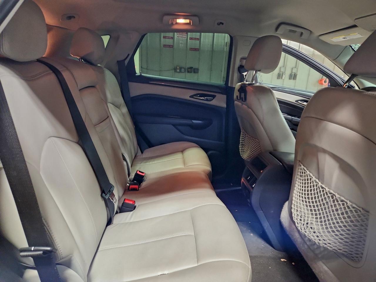 Cadillac SRX Image 9