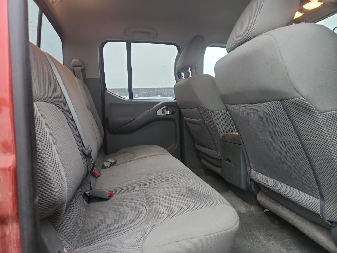 Nissan Frontier S Image 5