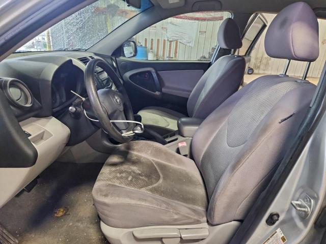 Toyota RAV4 Image 13