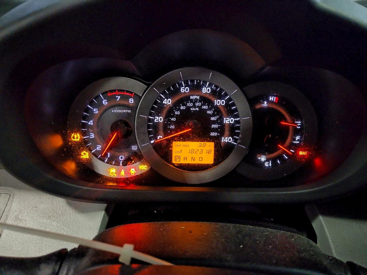 Toyota RAV4 Image 11