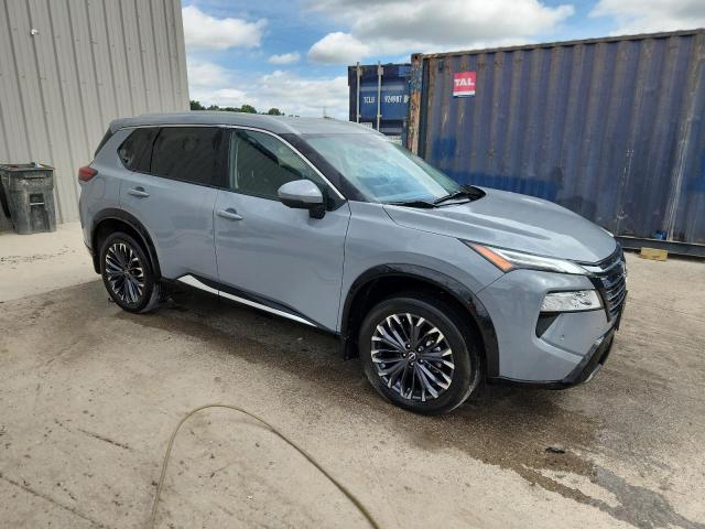 Nissan Rogue Platinum Image 6