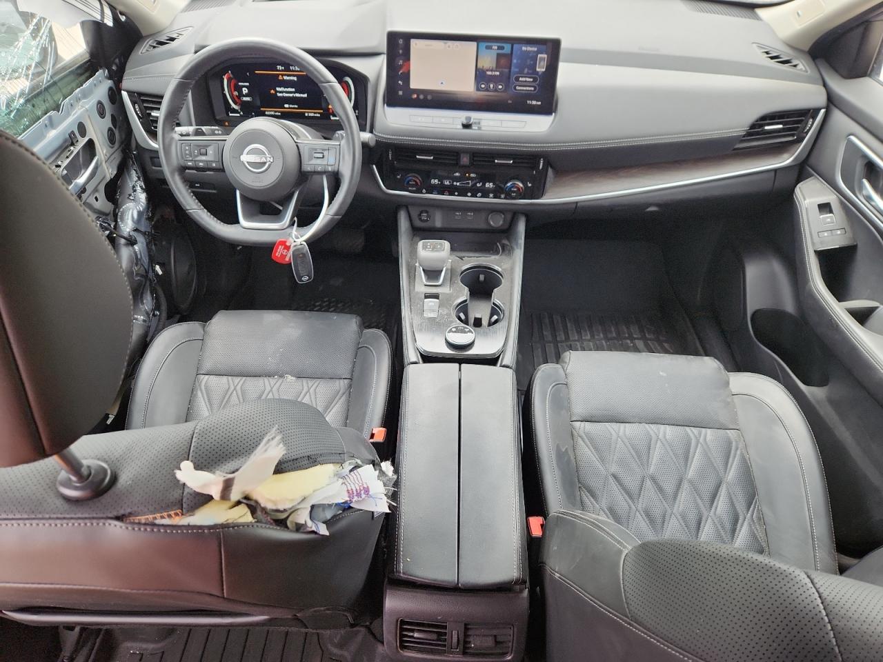 Nissan Rogue Platinum Image 13