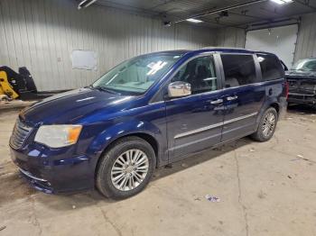  Salvage Chrysler Town & Country