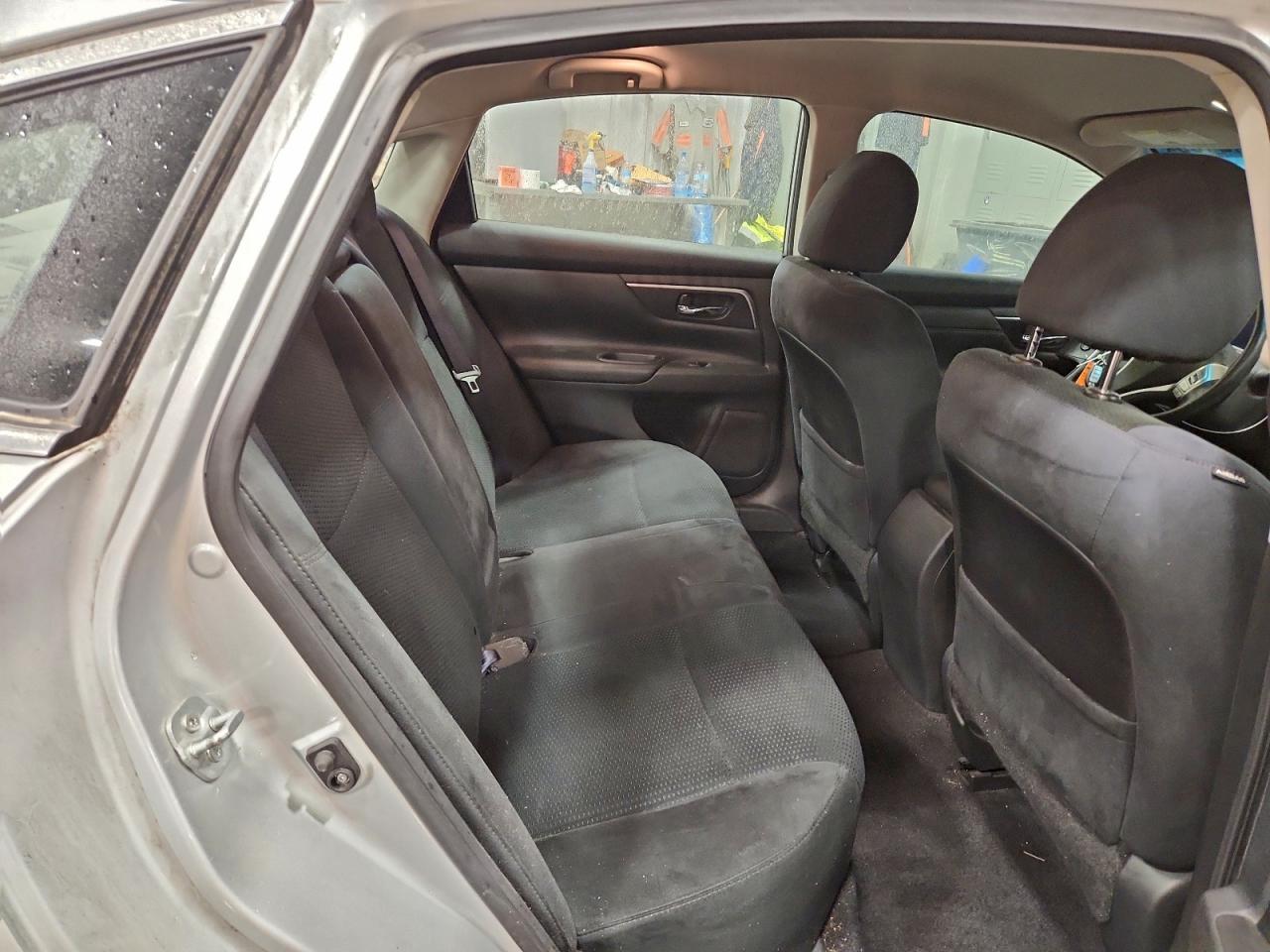 Nissan Altima 2.5 Image 11