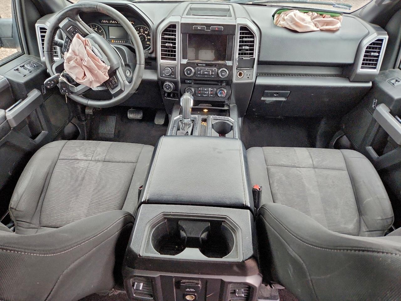 Ford F-150 Supercrew Image 8
