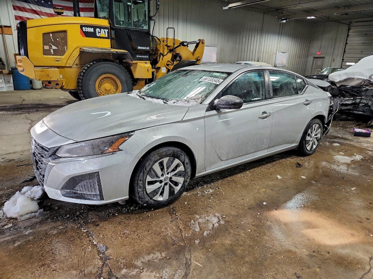 Nissan Altima S Image 1