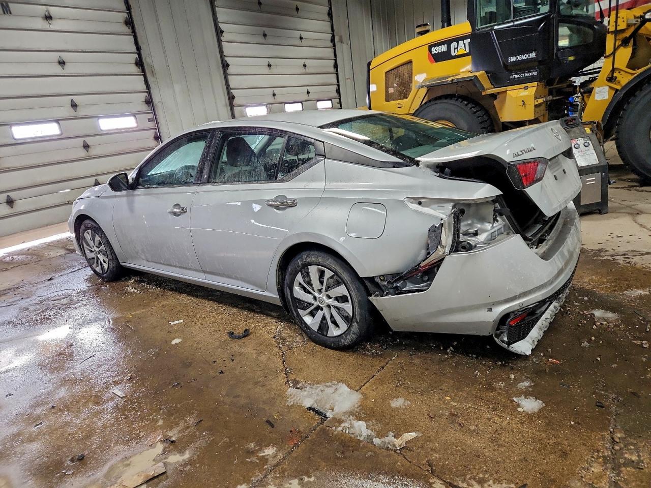 Nissan Altima S Image 4