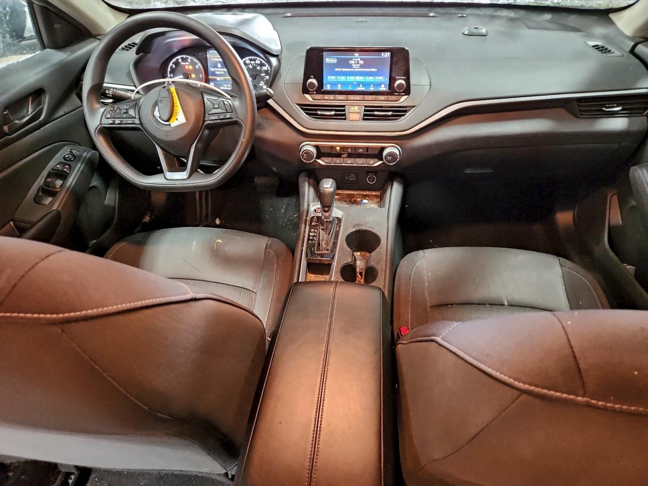 Nissan Altima S Image 12