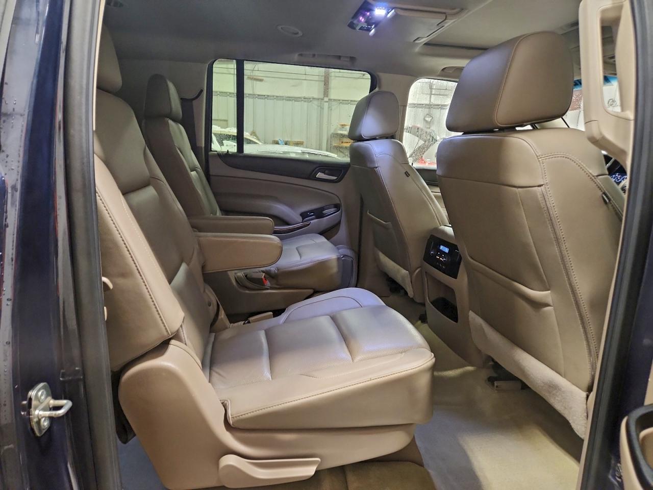 GMC Yukon K1500 Slt Image 9