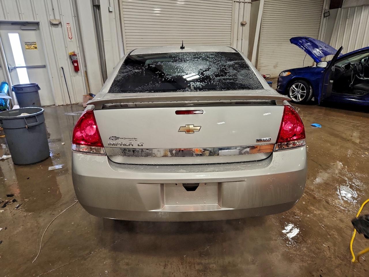 Chevrolet Impala Lt Image 10