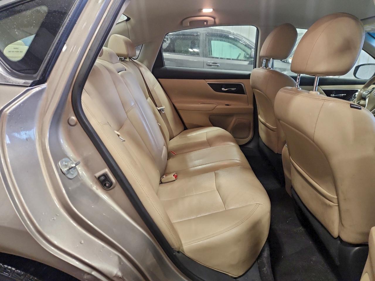 Nissan Altima 2.5 Image 9