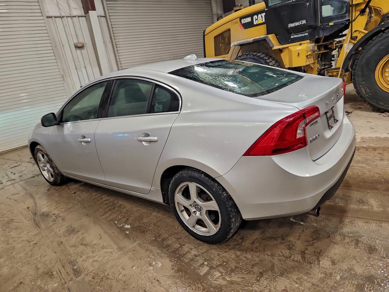 Volvo S60 T5 Image 3