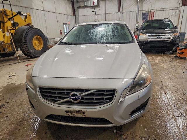 Volvo S60 T5 Image 12