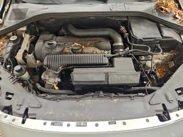 Volvo S60 T5 Image 11