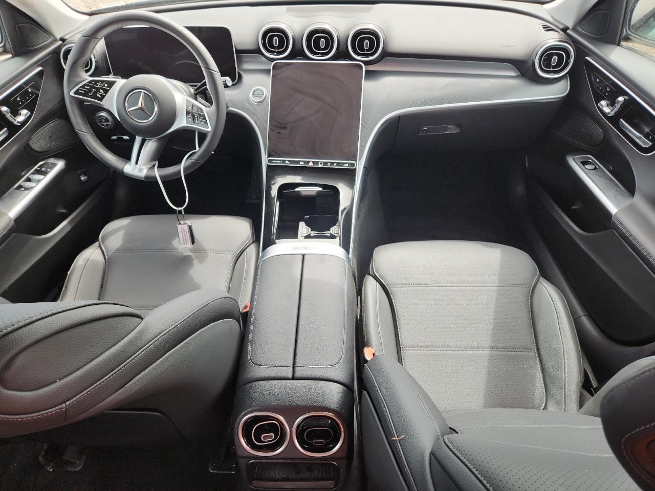 Mercedes-Benz C-Class 300 4matic Image 12