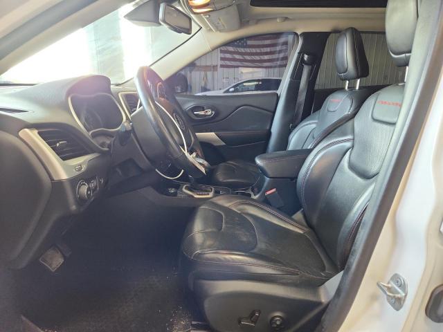 Jeep Cherokee Trailhawk Image 11