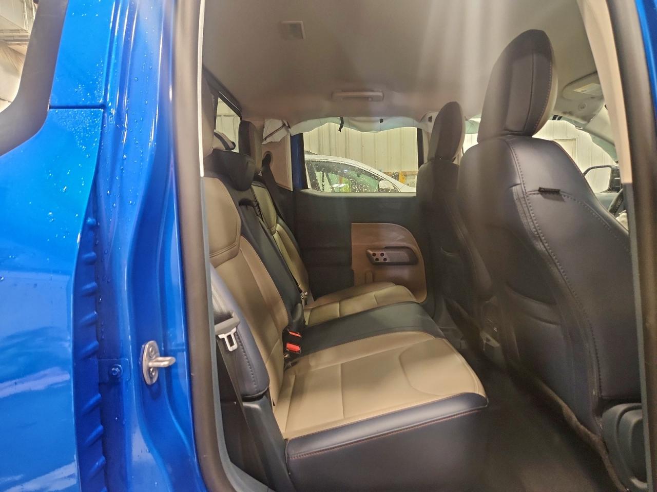 Ford Maverick L Lariat Image 9