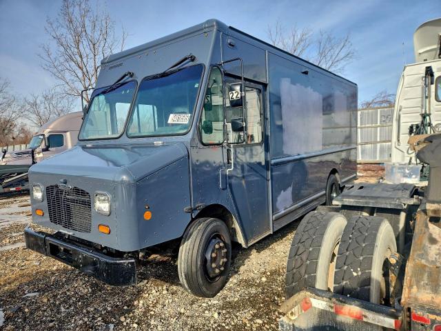  Salvage Freightliner Chassis M