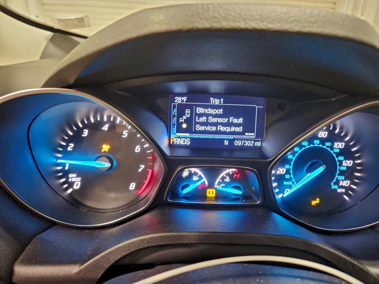 Ford Escape Titanium Image 2