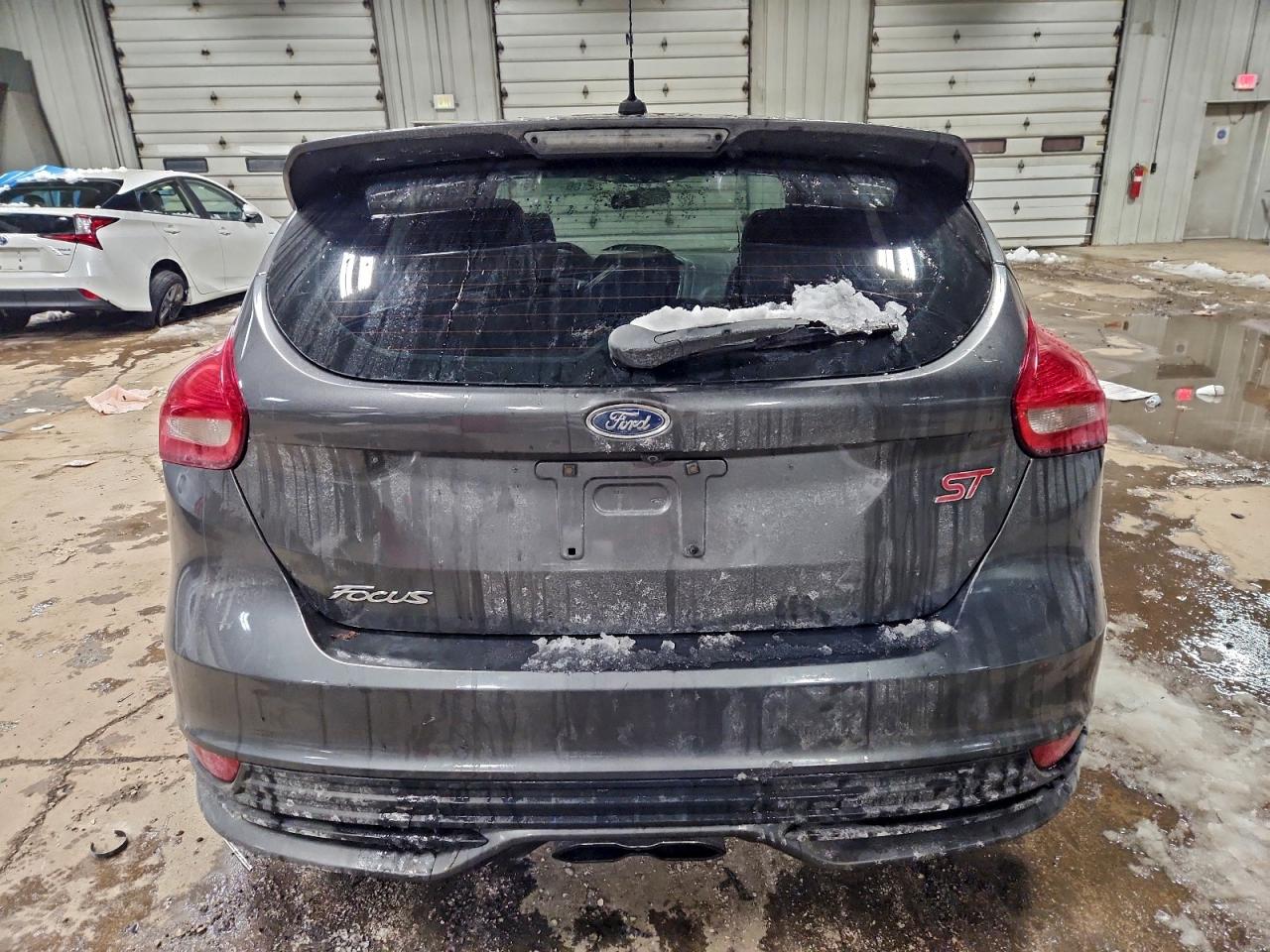 Ford Focus St Image 2