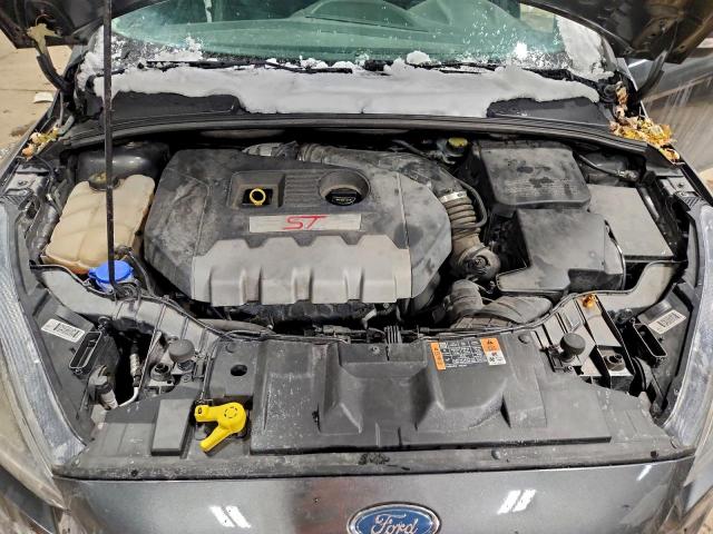 Ford Focus St Image 12