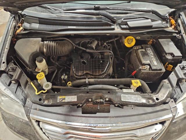 Chrysler Minivan Touring Image 2