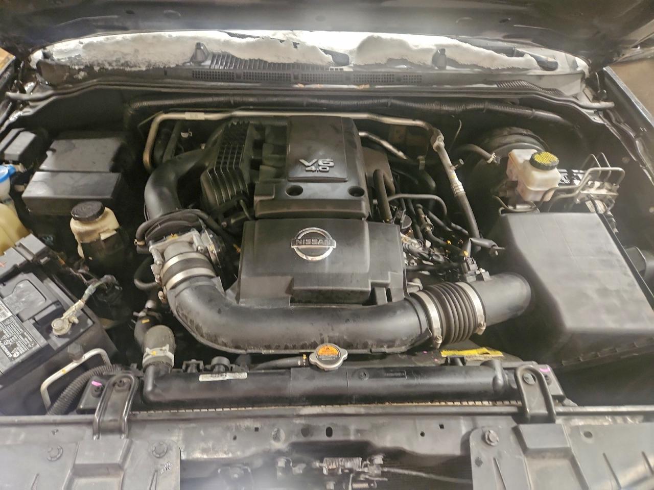 Nissan Frontier Sv Image 12