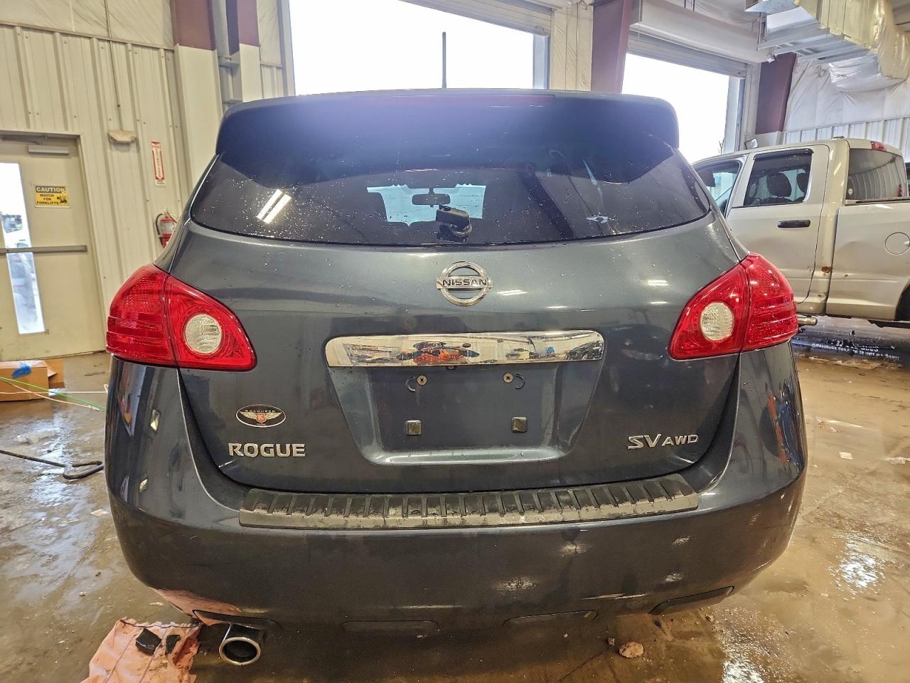 Nissan Rogue S Image 3