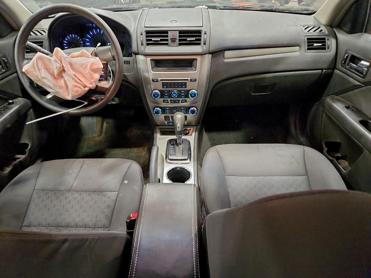 Ford Fusion Se Image 8