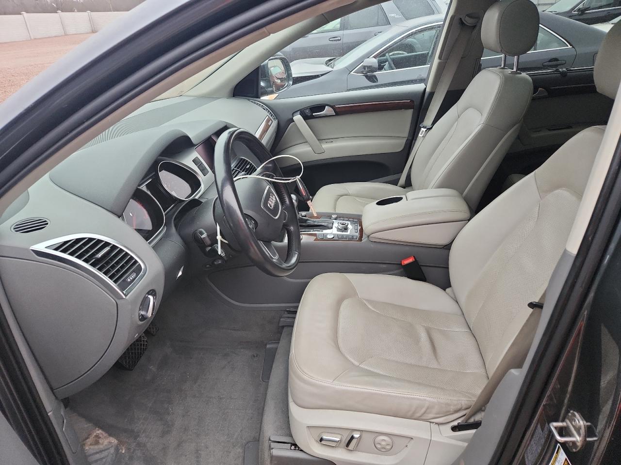 Audi Q7 Prestige Image 12