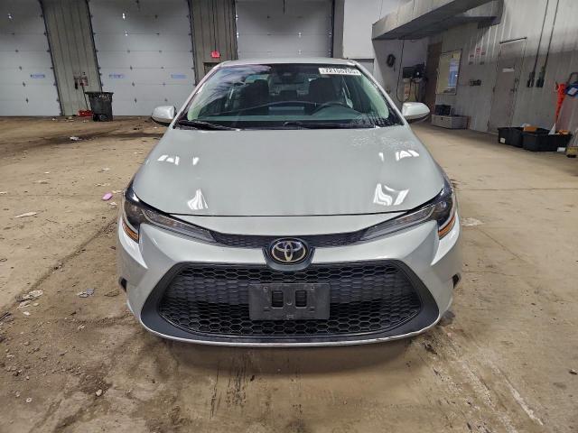 Toyota Corolla Le Image 10