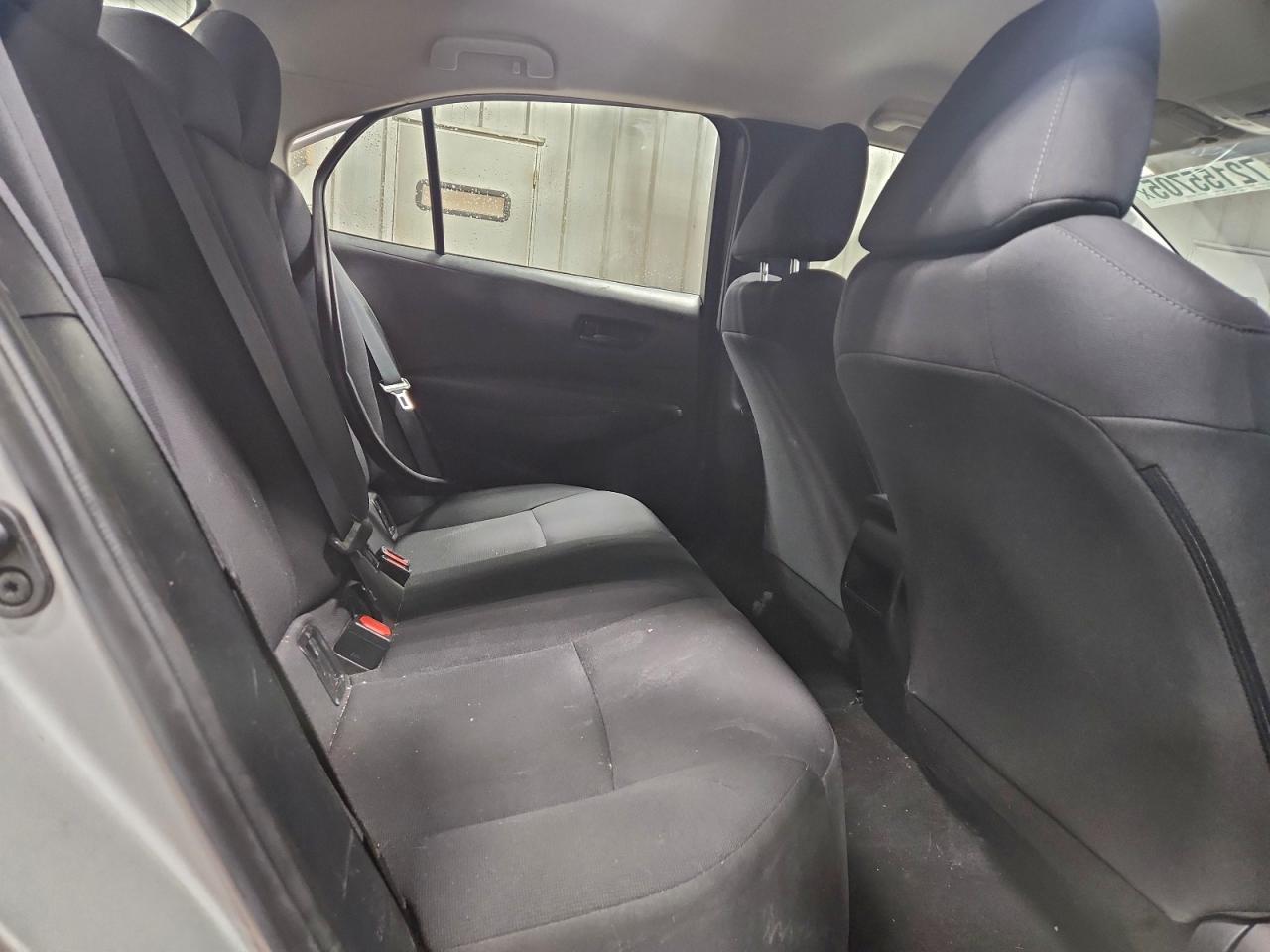 Toyota Corolla Le Image 9