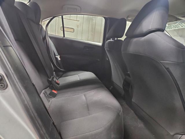 Toyota Corolla Le Image 9